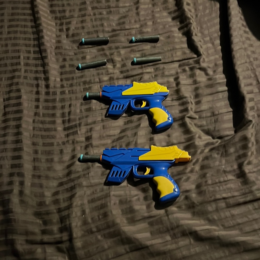 Off brand nerf guns working and include six bullets
